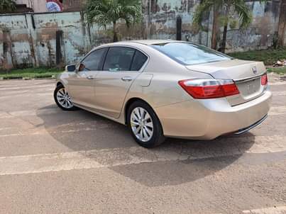 A picture of 2014 honda accord full option