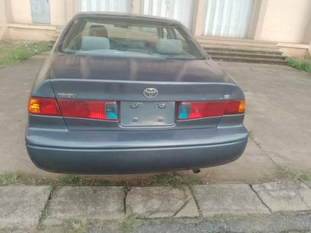 A picture of 2002 Toyota Camry Envelope