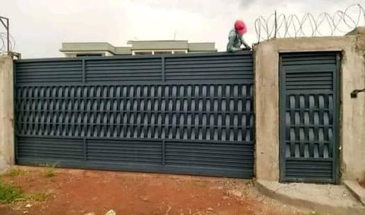 A picture of Sliding gates