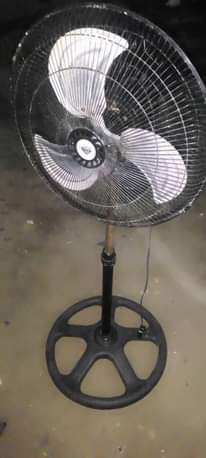 A picture of FENI KILA MOJA NI 28000 TU. 0653142079