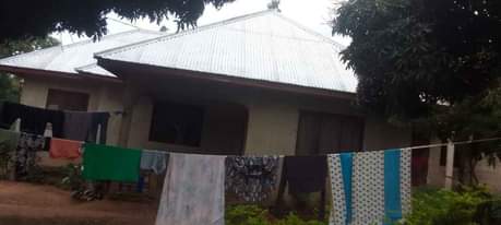 A picture of Inauzwa bei maelewano njoo whatsap ipo mwanza busweru wandugu wangu