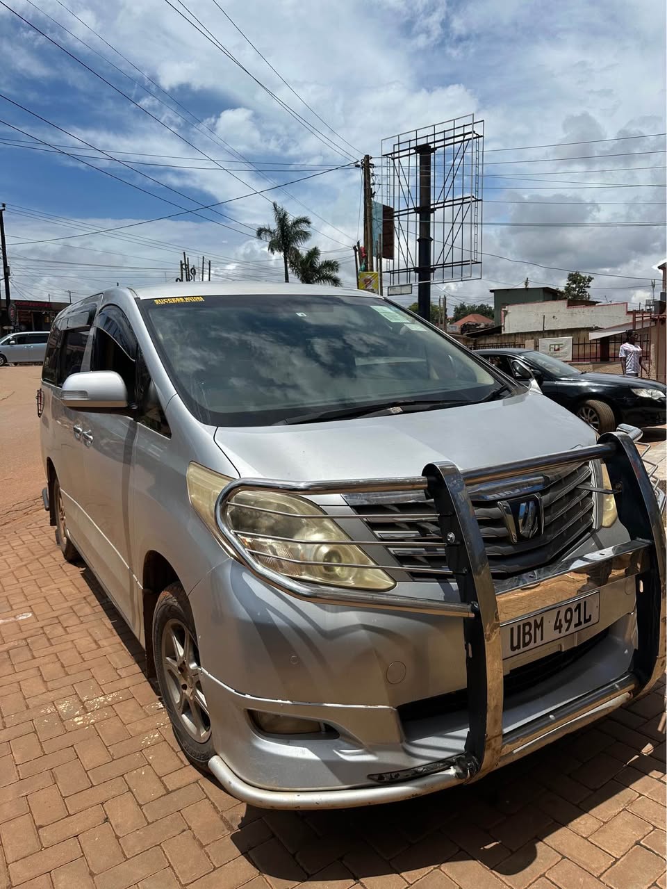 A picture of ALPHARD 2010 29M NEGOTIABLE CALL 0701057114