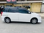 A picture of TOYOTA RAUM NEW