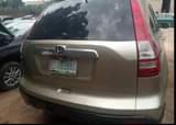 A picture of Honda CR V 2009 Price 950k to owner Settlement 100k