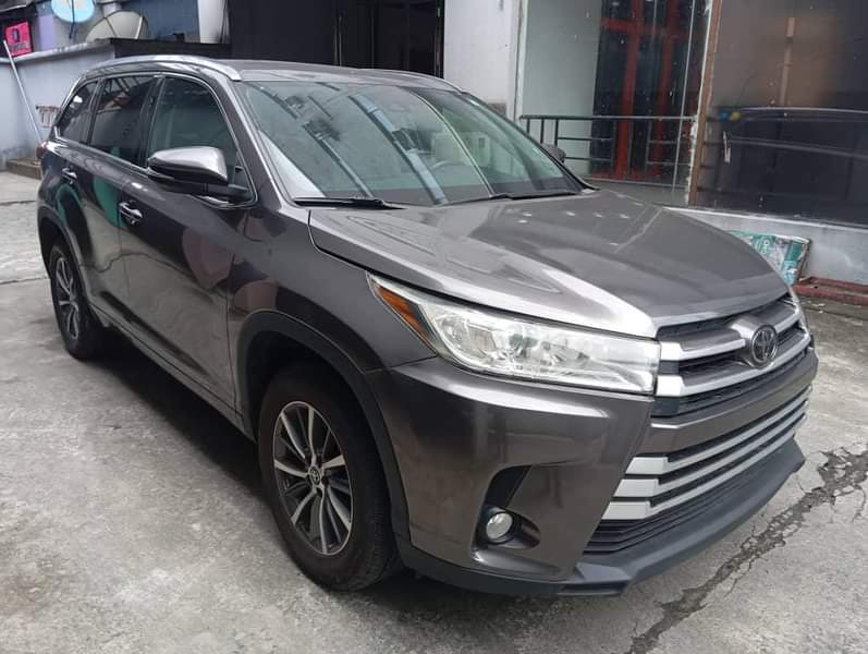 A picture of 2018 Toyota Highlander XLE Full Option Direct Foreign Used Key