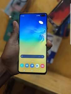 A picture of SAMSUNG S10 PLUS