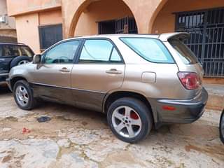 A picture of Sharp registered 2001 model Lexus Rx 300