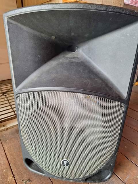speakers