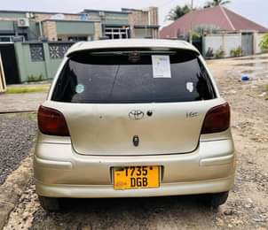 A picture of TOYOTA VITZ OLD