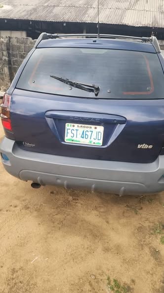 A picture of PONTIAC VIBE 03 MODEL FIRST BODY