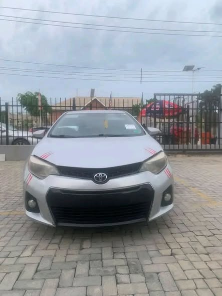A picture of 2015 Toyota corolla