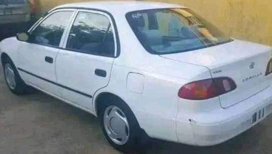 A picture of Toyota Corolla 2000 09061825415