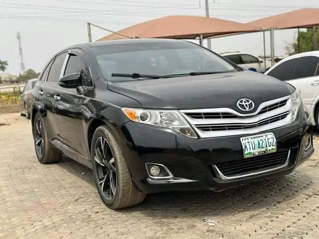 A picture of Toyota venza 2011 distress sale Nothing to fix Price 8