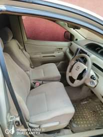 A picture of Toyota raum New shape