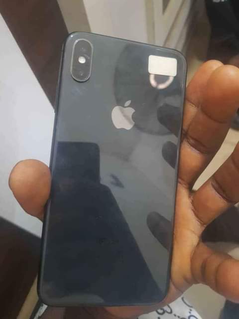 A picture of IPhone X