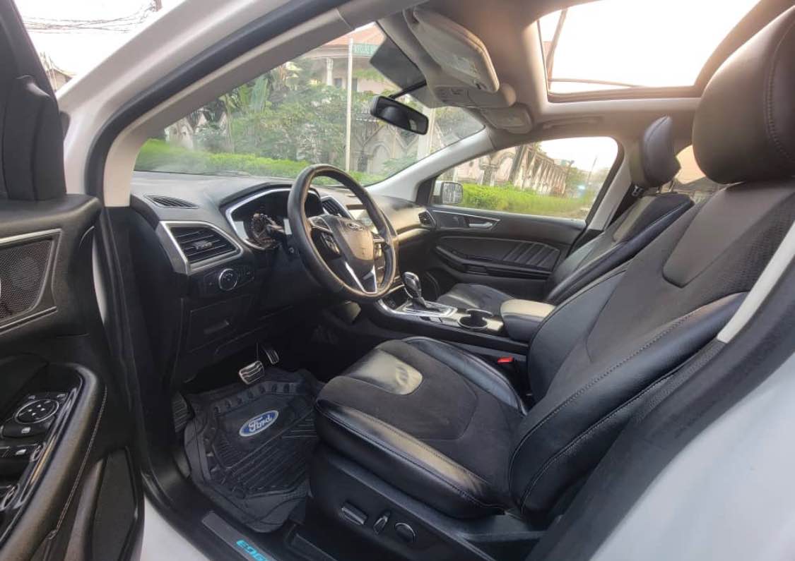 A picture of Foreign used 2017 Ford Edge