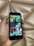 A picture of Iphone 8 64gb