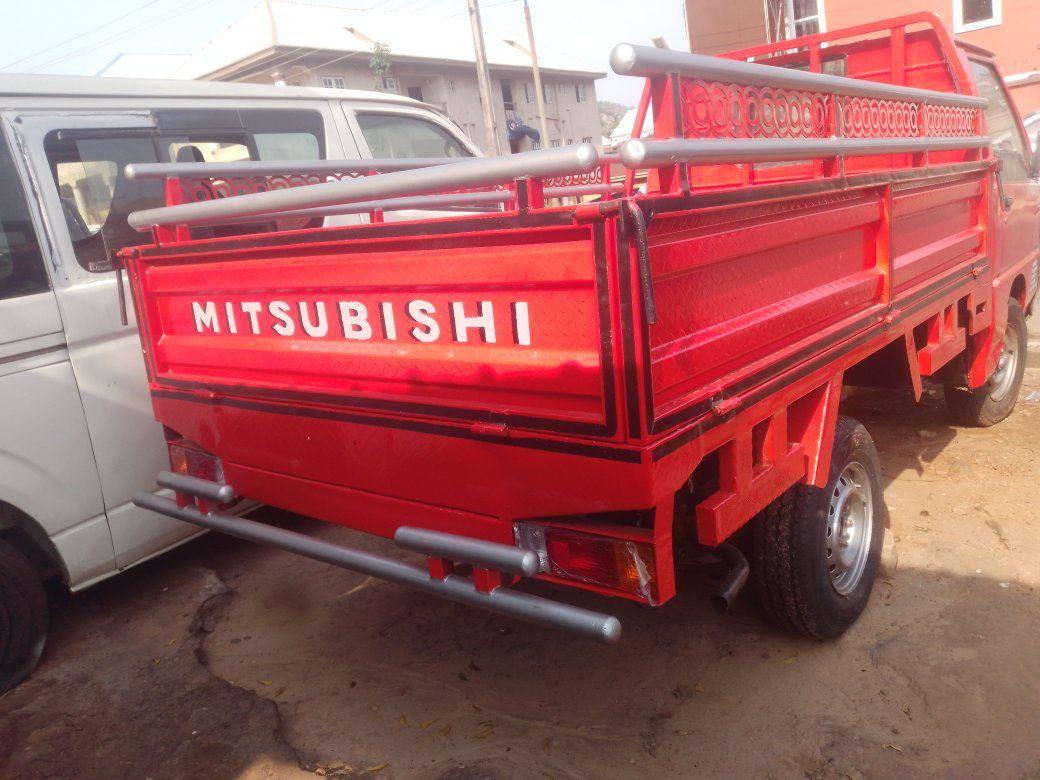 A picture of Mitsubishi l300 truck
