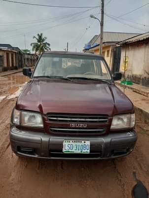 A picture of Isuzu Trooper