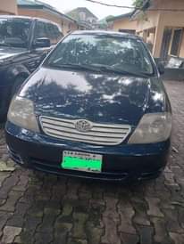 A picture of 2002 Toyota Bank model