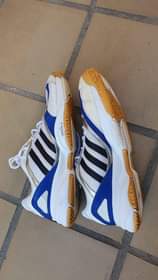 A picture of Mens Size 12 Adidas Runner Tekkies