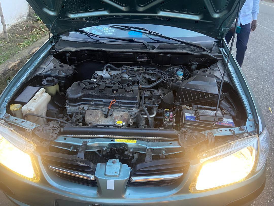 A picture of 2002 Nissan amera