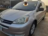 A picture of Toyota sienna 2005