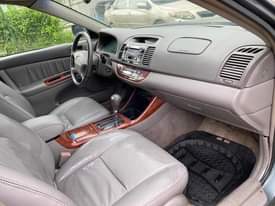 A picture of 2004 Toyota Camry XLE XTRA LUXURY EDITION