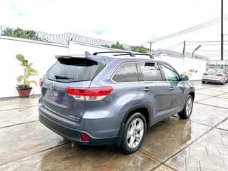 A picture of FOREIGN USED TOYOTA HIGHLANDER 2015 MODEL Strong V6 Engine with