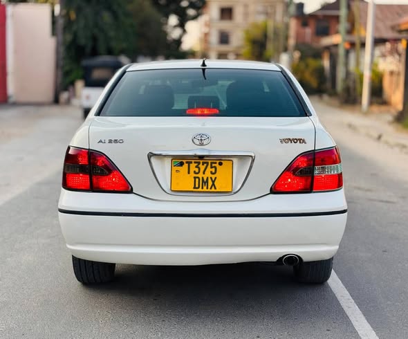 A picture of TOYOTA BREVIS