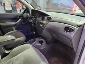 A picture of 2005 model Ford Focus registered..... Flashed on First body..... Engine