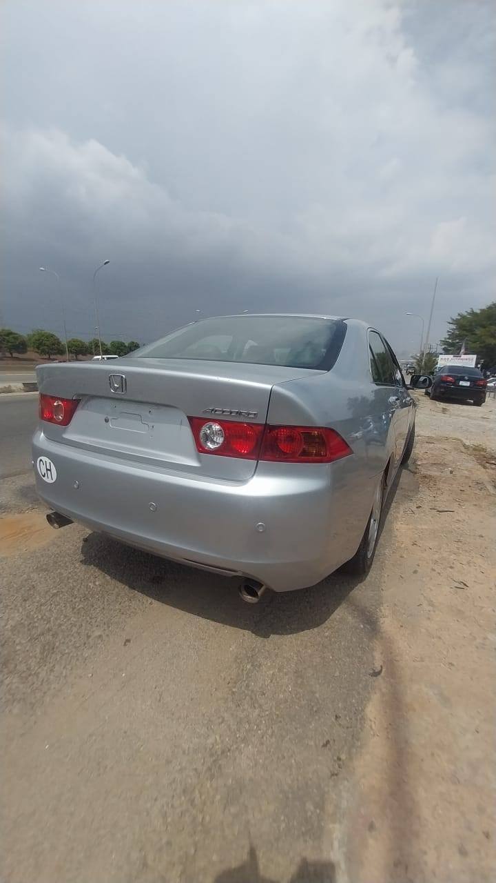 A picture of Honda Accord 2006