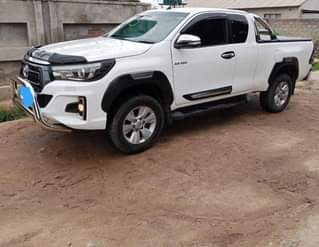 used toyota hilux