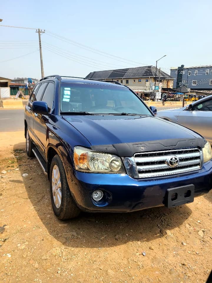 A picture of Clean Toyota Highlander 2006 07018875575 Silent engine untouched gear and