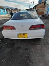 A picture of Toyota cresta Gx100
