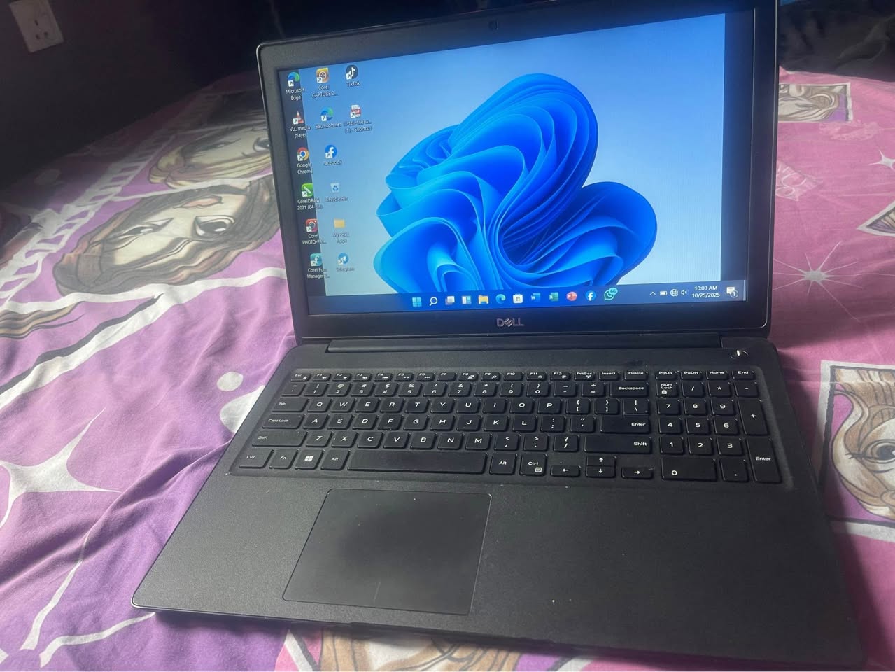 A picture of Corei5 8g 512g Dell