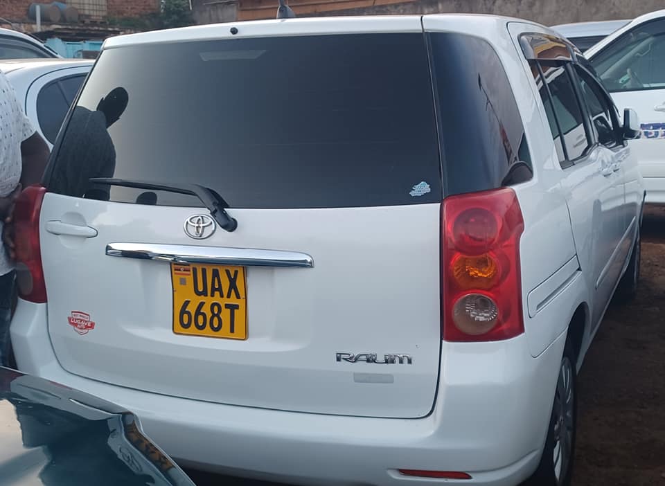 A picture of TOYOTA RAUM UAX PRICE 13.5M 0708 205740