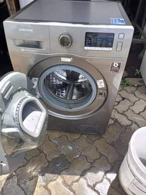 A picture of Samsung washing machine
