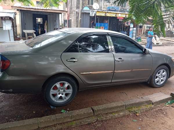 A picture of Very sharp clean Toyota big daddy direct 2006 full option