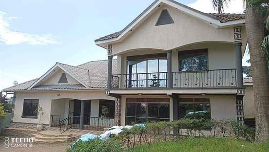 A picture of  Bank_sale_360M_Ugx BUZIGA SALAAMA Rd munyonyo. Flat house of 5_Bedrooms