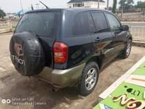 A picture of Toyota Rav 4 2005 model clean body and interior Sound