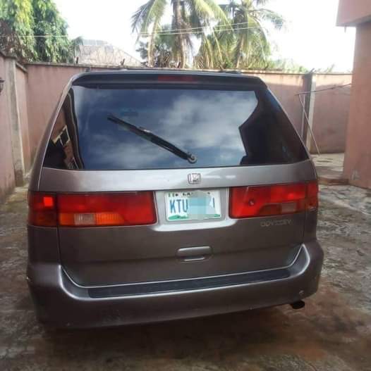 A picture of 2000 Honda Odyssey Clean title