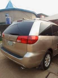 A picture of 2009 Sienna LE
