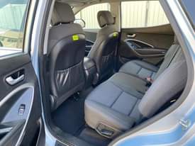 A picture of Hyundai santa Fe 2014 full option gcc watsapp 0551513562