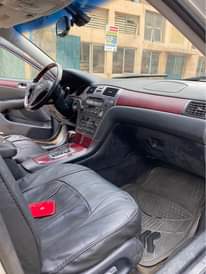 A picture of V Clean 2004 Lexus Es300