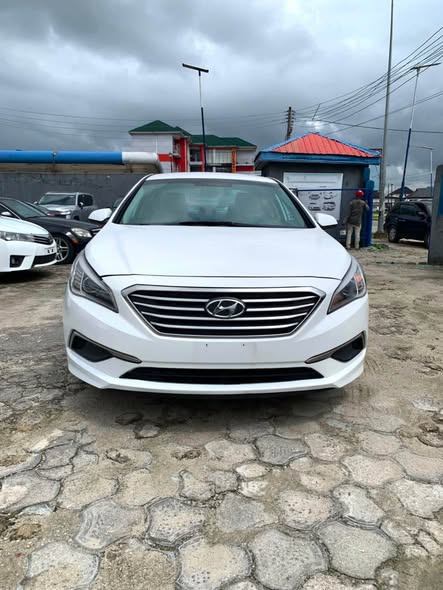 A picture of Distress sale 2017 Toks Hyundai Sonata Price 14mm Reverse Camera