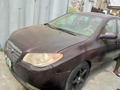 A picture of Hyundai Elantra 09