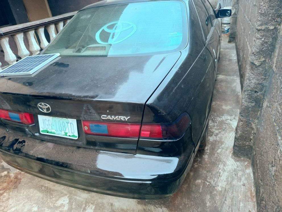 A picture of 2002 Toyota Camry pencil toyota camry pencil