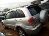 A picture of Toyota Rav 4 four plugs engine everything is intact and