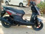 A picture of SYM cross 125